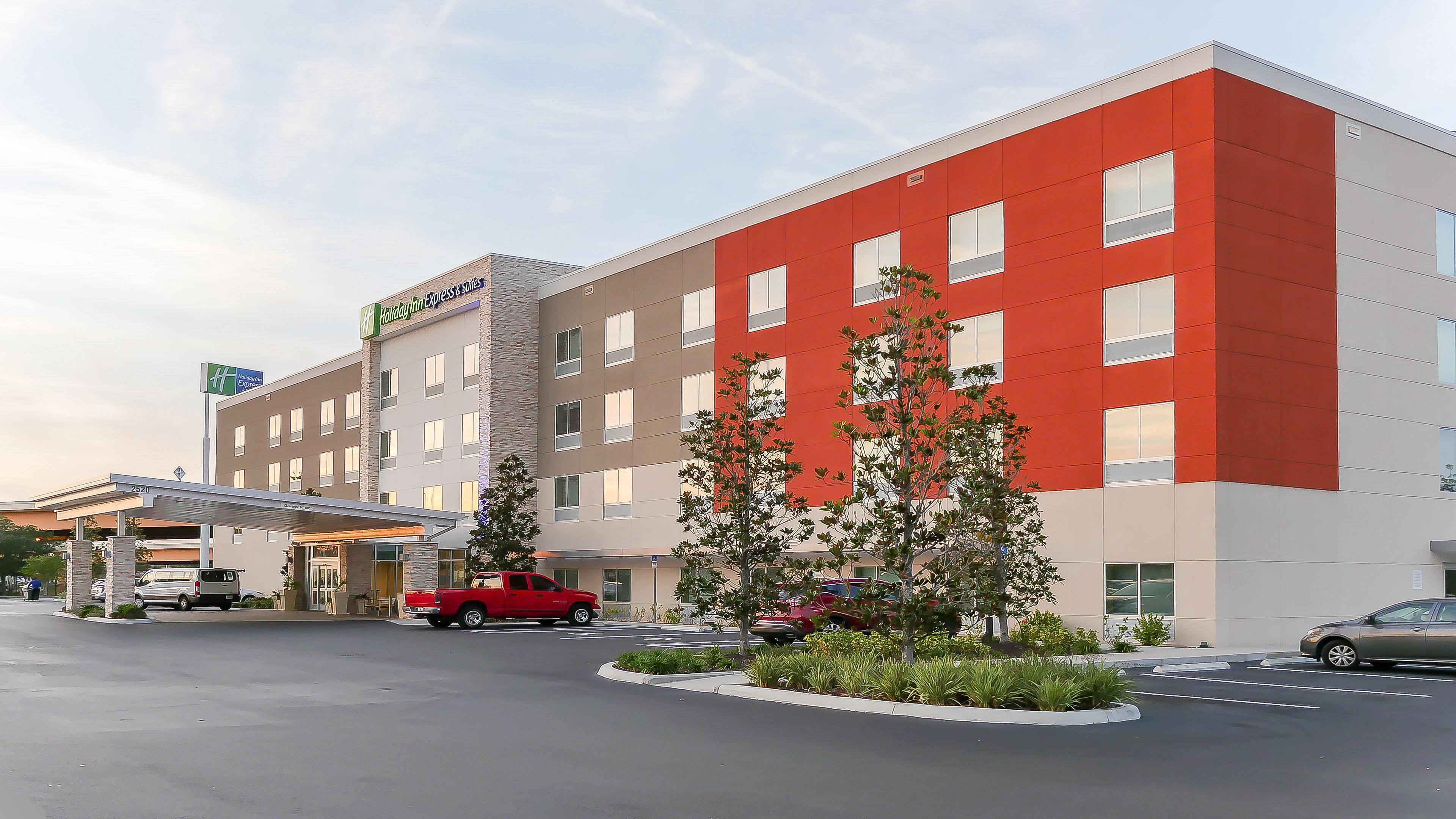 Holiday Inn Express & Suites - Tampa East - Ybor City, An Ihg Hotel Exterior foto